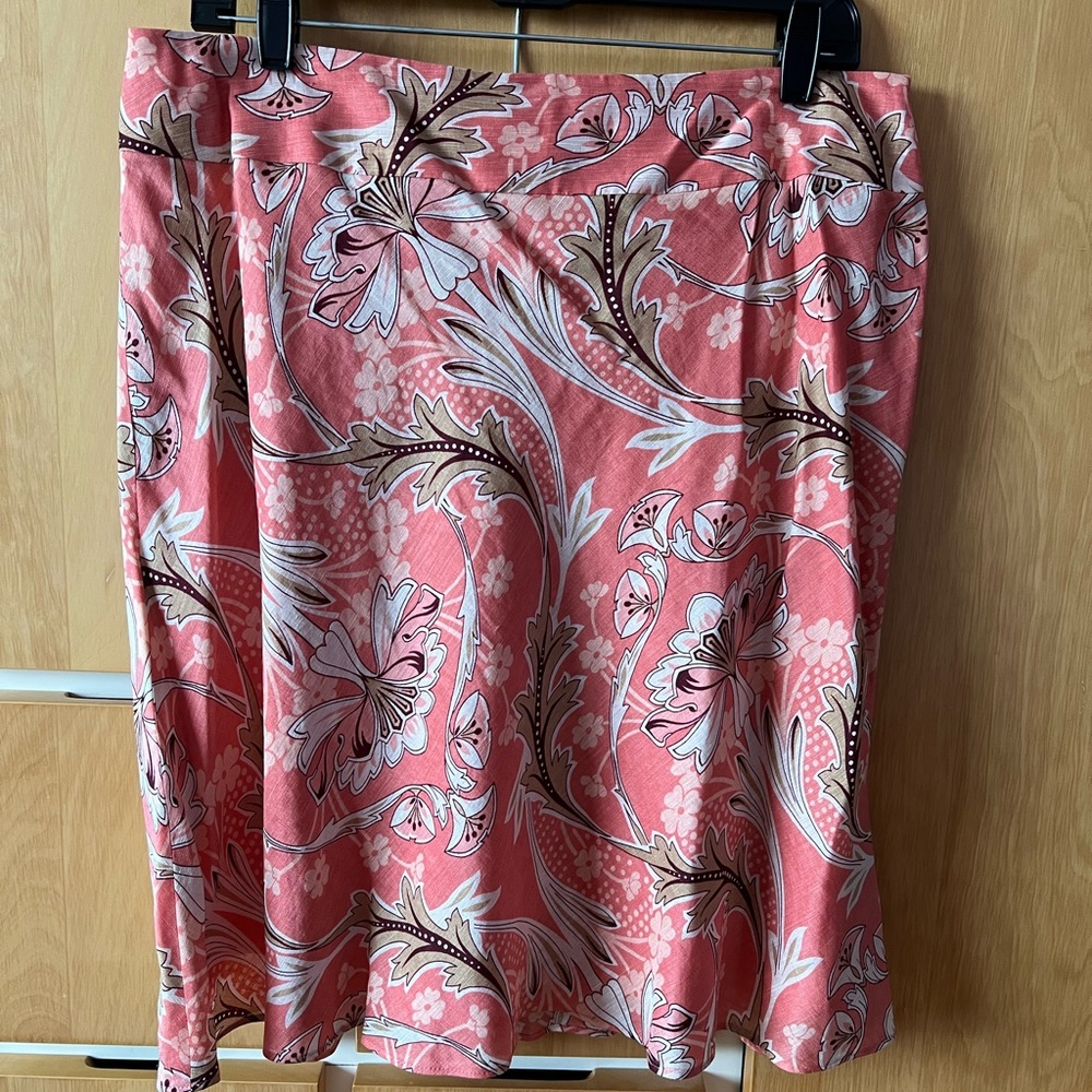 LOFT skirt above knee.